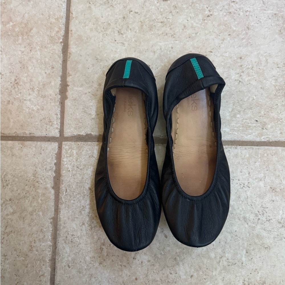 Tieks SZ 8 EUC Black Women's Ballet Flats with Teal Accent